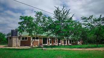 Mantis Lodge & Camping Site