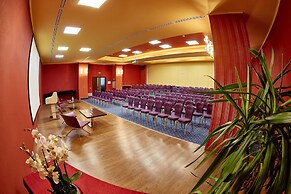 Central Plaza Hotel