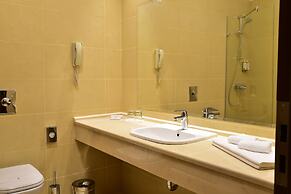 Central Plaza Hotel