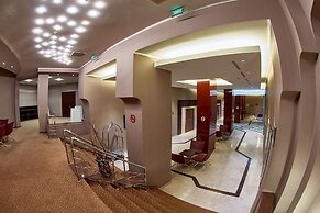 Central Plaza Hotel