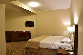Central Plaza Hotel
