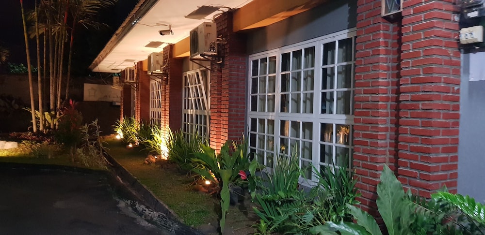 Mandalawangi Hotel