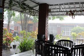 Mandalawangi Hotel