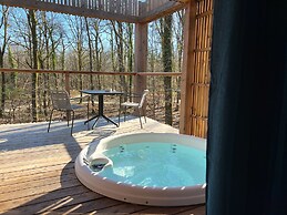 Loire Valley Lodges - Hotel