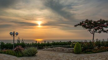 Enastron Villas