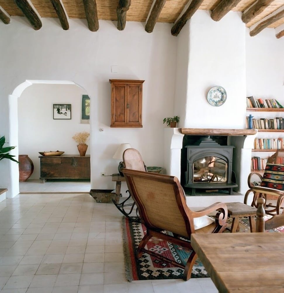 Las Chimeneas
