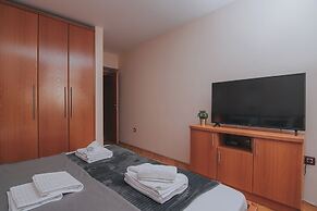 Pool Apartments Tolo