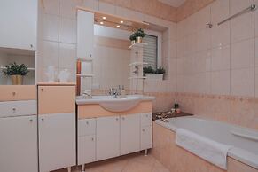 Pool Apartments Tolo