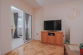 Pool Apartments Tolo