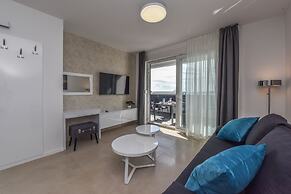 Pool Apartments & Rooms Mare