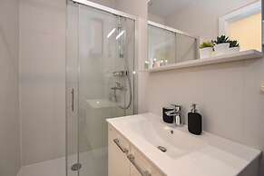 Pool Apartments & Rooms Mare