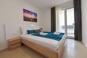 Pool Apartments & Rooms Mare