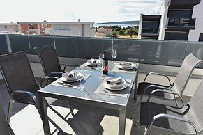 Pool Apartments & Rooms Mare