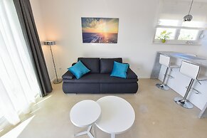 Pool Apartments & Rooms Mare