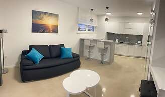 Pool Apartments & Rooms Mare