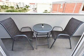 Pool Apartments & Rooms Mare