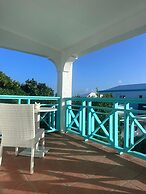 Coralito Bay Suites & Villas
