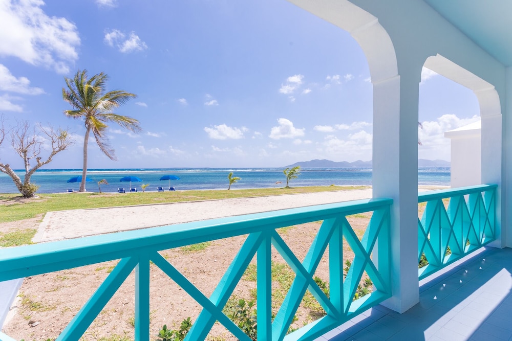 Coralito Bay Suites & Villas