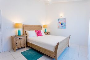 Coralito Bay Suites & Villas