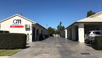 Collinsville Motel