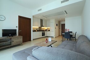 OYO Home 258 1BHK Marina Gate 2