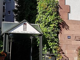 Hotel Robert Mayer
