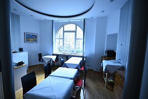 Hotel Robert Mayer