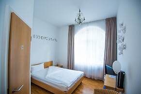 Hotel Robert Mayer