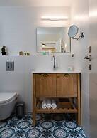 Contemporary & Texture-Rich Hideaway