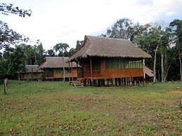 Huitoto Lake Lodge