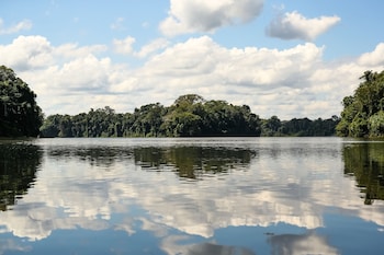 Huitoto Lake Lodge