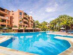 Chic Oasis on the Coast
