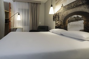 ibis Chia