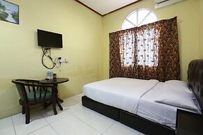 OYO 89819 Raz Hotel Kelulut