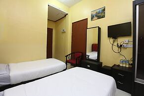 OYO 89819 Raz Hotel Kelulut