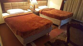 Green Desert Hotel