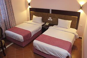Green Desert Hotel