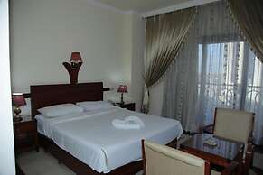 Green Desert Hotel