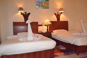 Green Desert Hotel