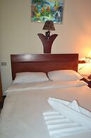 Green Desert Hotel