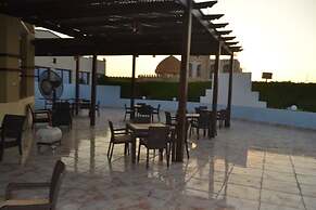 Green Desert Hotel