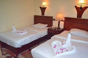 Green Desert Hotel
