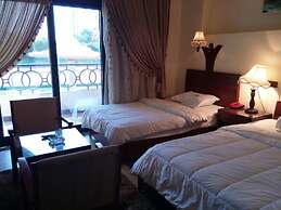 Green Desert Hotel