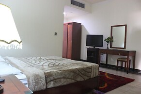 Green Desert Hotel