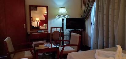 Green Desert Hotel
