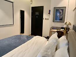 LIA HOTEL