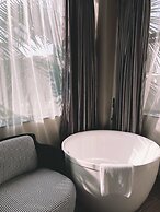 LIA HOTEL