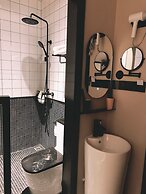 LIA HOTEL