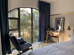 LIA HOTEL