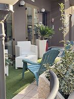 Noah Beach Hotel